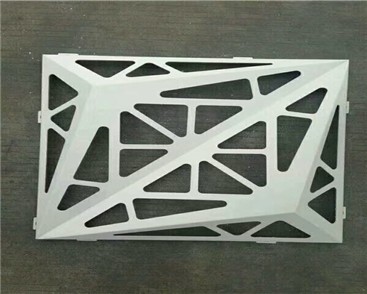 使用氟碳雕花铝单板，装修难题全解决