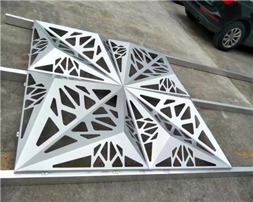 氟碳雕花铝单板坚持守护生态环保